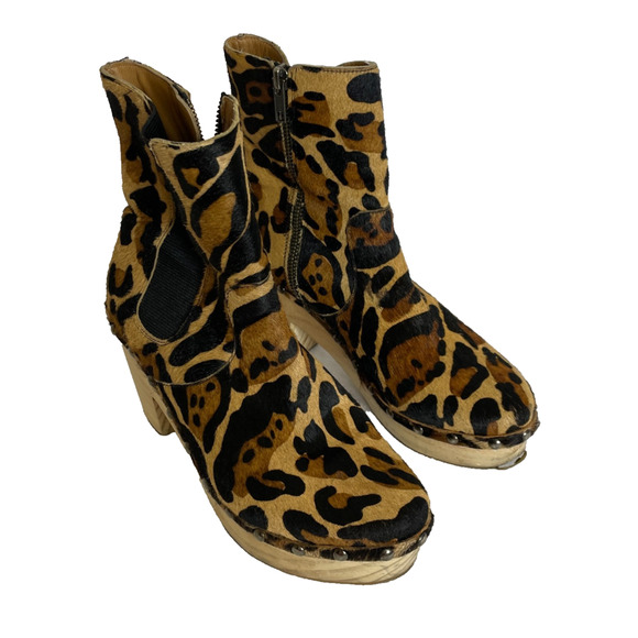 Women's 37 Free People West Johanna Leopard Calf Hair Wooden Clog Boots - Picture 9 of 11